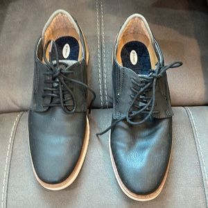 mens Dr Sholl’s dress shoes, size 8
